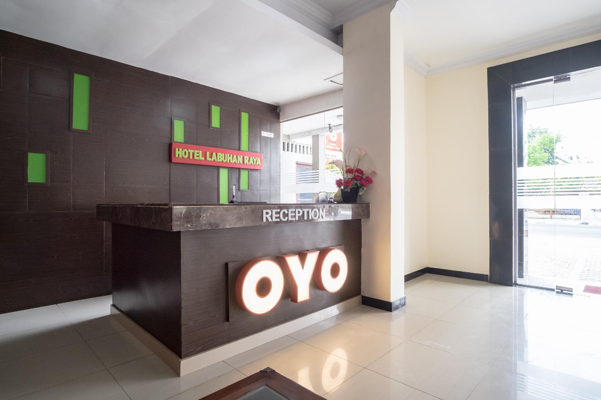 Oyo 741 Hotel Labuhan Raya Medan Exterior photo